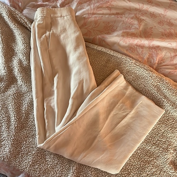 Aritzia Alanya pant - Picture 9 of 9